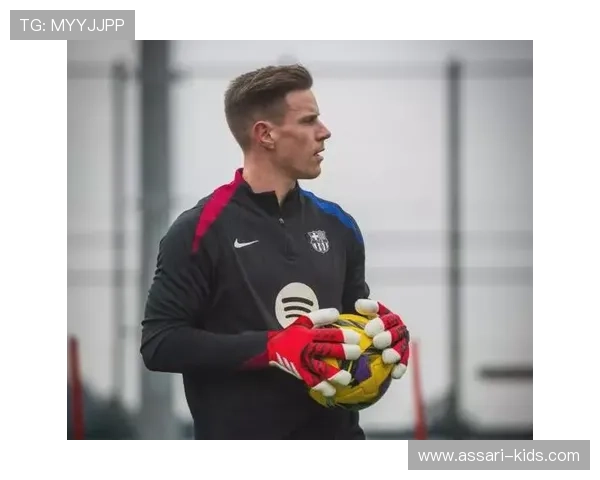 贝蒂斯门将力挺特尔施特根：谁都会犯错，他会做出回应的